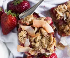 Strawberry Coconut Breakfast Bars