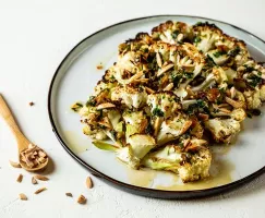 VeganCauliflowerSteakwithinaigrette
