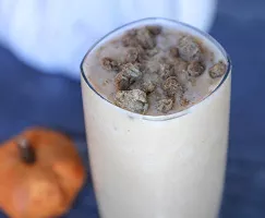Pumpkin Pie Smoothie with Streusel Topping